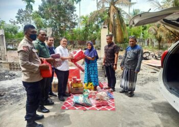 Dinsos Aceh Utara Salurkan Bantuan Masa Panik Kebakaran Di Meurah Mulia