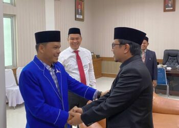 Pj Bupati Bersama Ketua Partai Demokrat Aceh Utara Hadiri Pelantikan Wakil Ketua DPRK