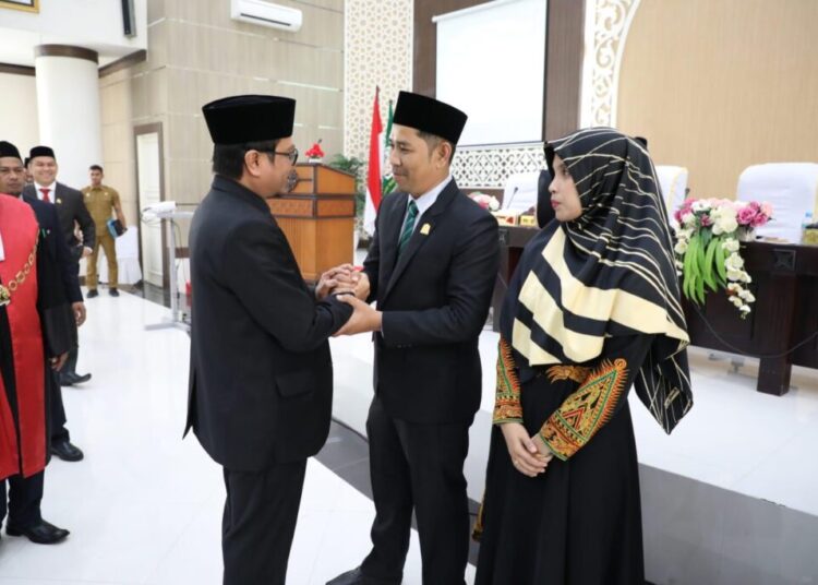 Wakil Ketua II DPRK Aceh Utara Dilantik, Ini Pesan Pj Bupati
