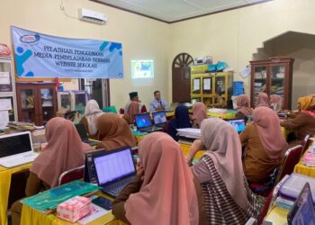 SD Negeri 1 Muara Dua Gelar Pelatihan E-Learning Berbasis Website Sekolah