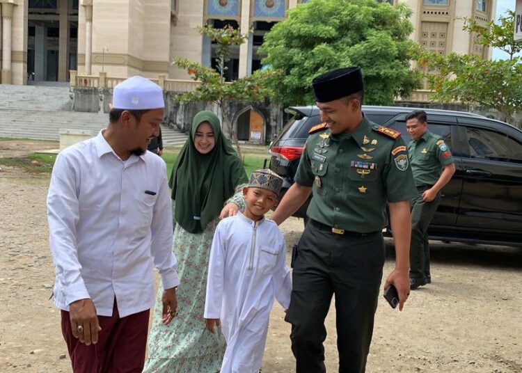Dandim Aceh Utara Antarkan Anak Asuh Asal Sawang ke Pesantren Hafiz