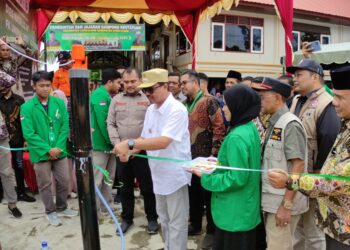 Mahasiswa Ini Demonstrasi Alat Deteksi Dini Banjir Di Hadapan Pj Bupati Aceh Utara