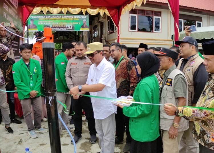 Mahasiswa Ini Demonstrasi Alat Deteksi Dini Banjir Di Hadapan Pj Bupati Aceh Utara