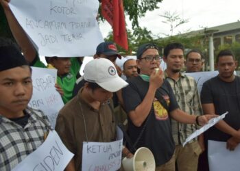 Tolak Pengesahan RKUHP, AJI dan IJTI Lhokseumawe Bersama LMND Gelar Aksi Damai