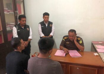 JPU Kejari Aceh Utara Terima Penyerahan Tersangka Tindak Pidana Pelecehan Seksual Terhadap Anak