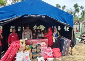 Dinas Sosial Aceh Utara Salurkan Bantuan Masa Panik untuk Korban Kebakaran Simpang Keuramat