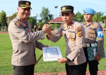 Dinilai Berprestasi, Kapolsek Nibong Diganjar Penghargaan Kapolres Aceh Utara