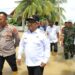 Kunjungi Korban Banjir di Matangkuli, Pj Bupati Mahyuzar Serahkan Bantuan