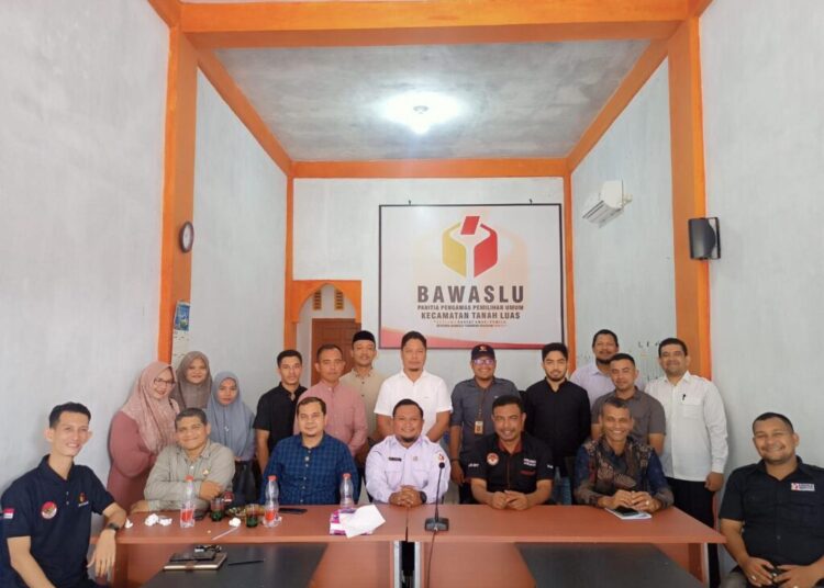 Panwaslih Aceh Utara Gelar Rapat Mitigasi Pencegahan Pelanggaran Pemilu dengan Panwascam