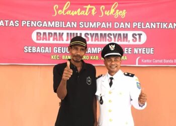 Juli Syamsyah Dilantik sebagai Geuchik Gampong Ulee Nyeue