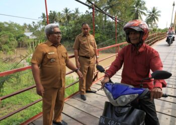Jembatan Gantung Trieng Pantang Selesai Diperbaiki, Pj Bupati Aceh Utara Tinjau Lokasi