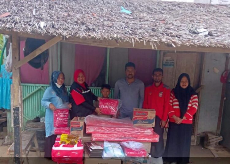 Angin Kencang Rusak Rumah Warga di Kuta Makmur, Dinas Sosial Aceh Utara Salurkan Bantuan