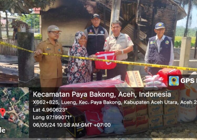 Dinas Sosial PPPA Aceh Utara Bantu Korban Kebakaran di Paya Bakong