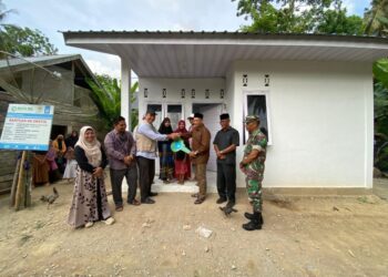 Keluarga Nelayan di Baktiya Terima Rumah Bantuan dari Baitul Mal Aceh Utara dan Islamic Relief