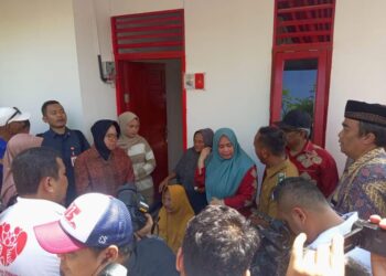 Nek Salbiah Matangkuli Terima Bantuan Rumah Sejahtera Terpadu, Diserahkan Langsung oleh Mensos Risma