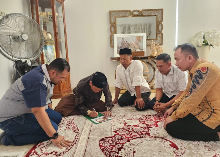 Panwaslih Aceh Utara Lakukan Pengawasan Coklit di Rumah Waled Lapang