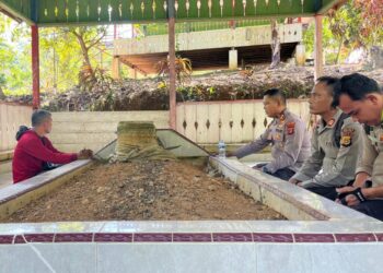 AKBP Nanang Pimpin Rombongan Polres Aceh Utara Ziarah ke Makam Cut Nyak Meutia