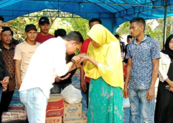 DPS Partai Aceh Cot Girek Bantu Korban Kebakaran Tragis