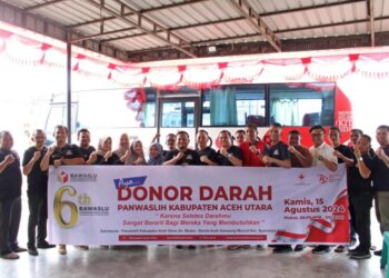 Aksi sosial Donor Darah menyambut HUT ke-6 Bawaslu Kabupaten/Kota di sekretariat Bawaslu Aceh Utara, Kecamatan Syamtalira Aron.