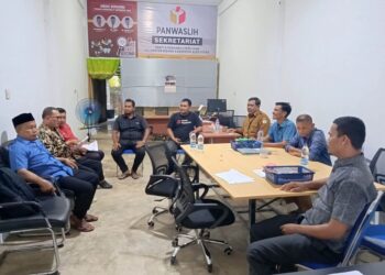 Panwaslih Provinsi Aceh bersama Panwaslih Kabupaten Aceh Utara melakukan monitoring dan evaluasi (Monev) serta supervisi kegiatan tahapan rekrutmen Pengawas Tempat Pemungutan Suara (PTPS) di Kecamatan Nibong, Selasa (8/10/2024).