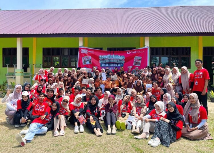 CIMB Niaga melalui gerakan sosial Kejar Mimpi menyelenggarakan Kejar Mimpi Goes To School di SD Negeri 6 Nisam, Kabupaten Aceh Utara, Sabtu (26/10/2024).