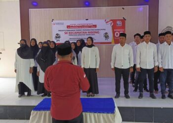 Pelantikan Pengawas Tempat Pemungutan Suara (PTPS) Kecamatan Nibong, Aceh Utara, bertempat di aula kantor Camat Nibong, Minggu (3/11/2024).