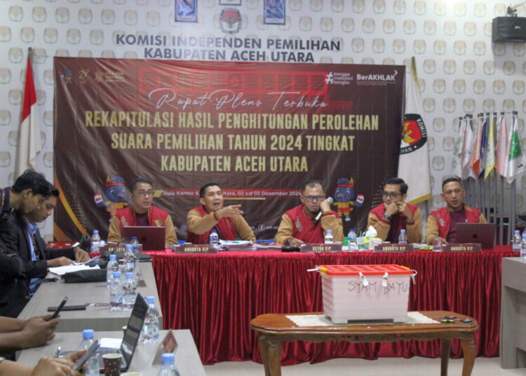 Rekapitulasi hasil penghitungan suara untuk Pemilihan Bupati dan Wakil Bupati Aceh Utara serta Pemilihan Gubernur dan Wakil Gubernur Aceh di Aula Kantor KIP Aceh Utara, Lhoksukon. Foto: Humas