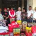Penyerahan bantuan bagi korban kebakaran di Keude Jungka Gajah, Meurah Mulia, Aceh Utara. Foto: Dinsos