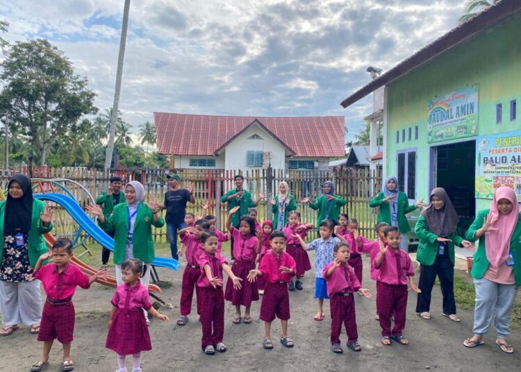 Kelompok 62 KKN Unimal Sukses Bikin Murid PAUD Al Amin Bayu Riang Gembira, Ini yang Dilakukan