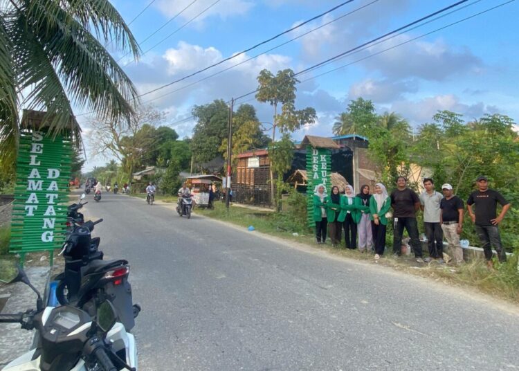 Bangun Gapura Baru, Kelompok 242 KKN Unimal: Simbol Kebanggaan Warga Gampong Alue Keutapang