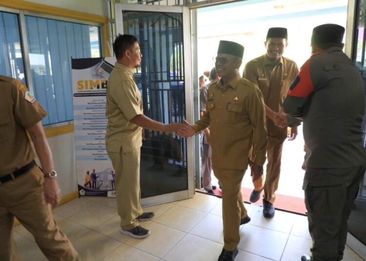 Hari Pertama Kerja Pasca Libur Lebaran, Sekda Aceh Utara Sidak Sejumlah Dinas