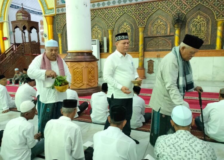 Peusijuek (tepung tawar)