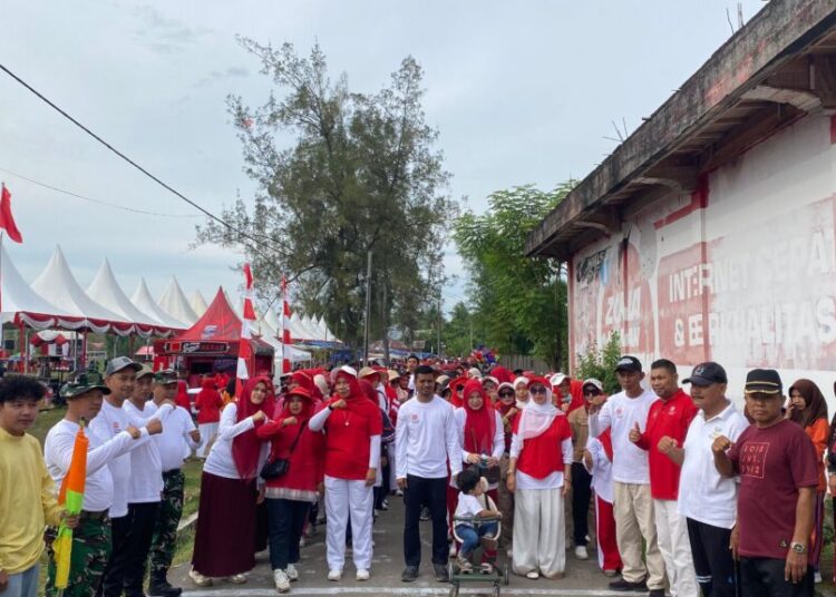 jalan santai dalam rangka memeriahkan HUT ke-80 RI
