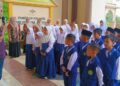 Siswa MIN 27 Aceh Utara antusias mengikuti kunjungan edukatif ke Museum Islam Samudra Pasai, Kamis (16/10/2025)