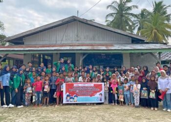 Anak-anak TK hingga SD di Gampong Paloh Awe, Muara Batu, Aceh Utara, tampak ceria mengikuti kegiatan trauma healing dan sosialisasi kesehatan yang digelar PMI Kota Lhokseumawe bersama mahasiswa KKN-PPM Unimal