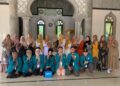 Mahasiswa KPM Mandiri UIN SUNA Lhokseumawe bersama Kader Posyandu Desa Nibong melayani masyarakat dalam kegiatan rutin Posyandu