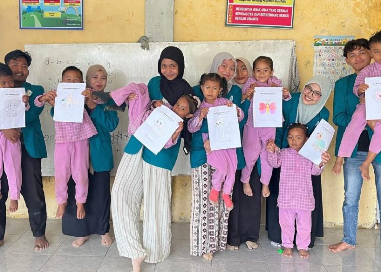 Cerita Haru Kedekatan Anak-anak Desa Cot Ara dengan Mahasiswa KPM UIN SUNA