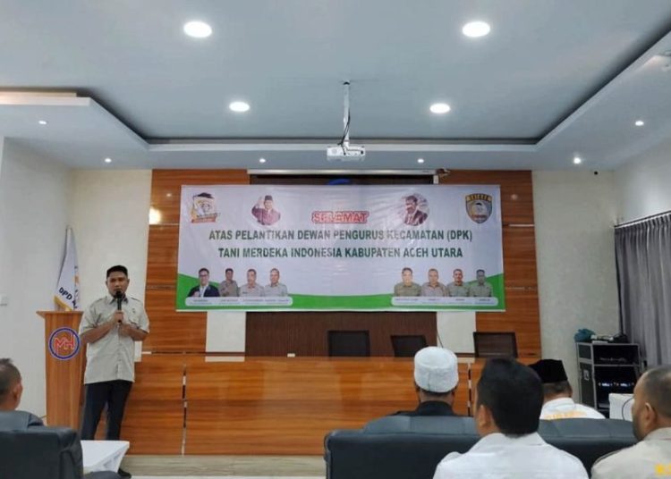 Ketua DPK Tani Merdeka Lhoksukon, Mawardi (Teungku Adek), saat menyampaikan sambutan dalam acara pelantikan pengurus kecamatan se-Aceh Utara