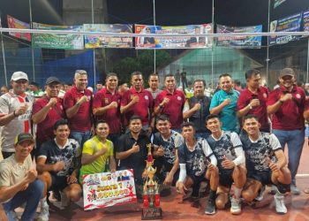 Tim voli Aneuk Agam VC merayakan kemenangan setelah menumbangkan Harimau Kupas VC pada final Kapolres Lhokseumawe Cup II di Meurah Mulia, Aceh Utara