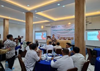 Otoritas Jasa Keuangan (OJK) Aceh bersinergi dengan Bank Syariah Indonesia (BSI) menggelar edukasi keuangan syariah bagi masyarakat di Aceh Utara, Rabu (15/7/2026). Kegiatan ini merupakan bagian dari Gerakan Nasional Cerdas Keuangan (Gencarkan) untuk memperluas akses layanan keuangan yang aman