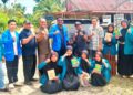 Ketua LPPM UIN Sultanah Nahrasiyah (SUNA) Lhokseumawe, Dr. Muhammad Anggung Manumanoso Prasetyo, M.Pd.I. (kanan), bersama Kepala Pusat Pengabdian kepada Masyarakat, Dr. Taufiq, S.HI., M.A., dan Dr. Usammah, M.Hum., saat meninjau lokasi Kuliah Pengabdian Masyarakat (KPM) Mandiri Kelompok 10 di Desa Geulumpang Pirak, Kecamatan Paya Bakong, Aceh Utara