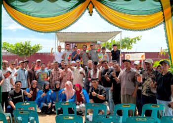 Agricon Indonesia berkolaborasi dengan mahasiswa KPM Mandiri Kelompok 06 UIN SUNA Lhokseumawe menggelar Big Farmer Meeting dan sesi Ngopi Bersama Petani di Desa Amplah, Kecamatan Nisam