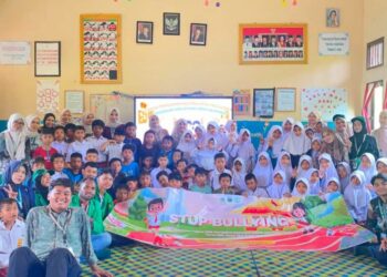 Sosialisasi anti-perundungan dan pengenalan card emotion oleh mahasiswa KKN Unimal bagi para siswa di SD Negeri 10 Nisam, Kecamatan Nisam, Aceh Utara