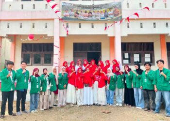 Mahasiswa KKN Kelompok 20 Universitas Malikussaleh (UNIMAL) bersama kader Posyandu Bunga Rampai menggelar berbagai perlombaan untuk warga di Desa Ulee Blang, Kecamatan Nisam, Aceh Utara