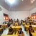 Mahasiswa KKN-PPM Kelompok 9 Universitas Malikussaleh memperagakan enam langkah mencuci tangan yang benar kepada siswa kelas 1 SDN 1 Nisam, Kabupaten Aceh Utara