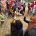 Keceriaan warga Desa Meunye Cut Bahagia, Aceh Utara, saat mengikuti lomba HUT ke-81 RI yang diinisiasi oleh mahasiswa KKN-PPM Kelompok 32 Unimal
