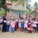 Momen pembagian hadiah rangkaian perlombaan HUT ke-81 RI yang digelar Mahasiswa KKN Unimal Angkatan XXXIX Kelompok 41 dan 42 di Desa Mulieng Meucat, Kuta Makmur, Aceh Utara
