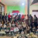 Kebahagiaan anak-anak Desa Geulumpang Pirak saat menerima hadiah lomba MTQ dan HUT ke-81 RI dari mahasiswa KPM UIN Sultanah Nahrasiyah Lhokseumawe, Kecamatan Paya Bakong, Aceh Utara