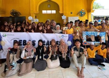 Mahasiswa KKN-PPM Kelompok 9 Universitas Malikussaleh (Unimal) memberikan edukasi pencegahan penyakit skabies kepada siswa SMPS IT Meurah Alhasani di Gampong Teungoh, Kecamatan Nisam, Aceh Utara