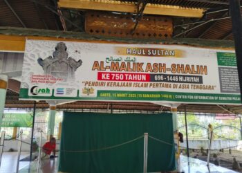 Suasana kompleks Makam Sultan Al-Malik Ash-Shalih menjelang peringatan Haul ke-750 Tahun (696–1446 H) yang diselenggarakan oleh Center for Information of Samudra Pasai Heritage (CISAH)